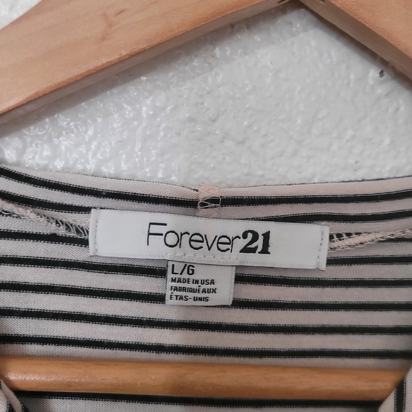 Forever 21 Athleisure Black and White Casual  Striped Hoodie - Picture 2 of 3